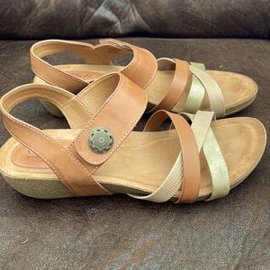 Euro Soft by Sofft Renae sandals, size 9, like new